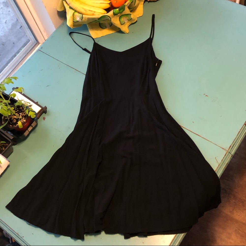 Black Knee-Length Dress 🖤